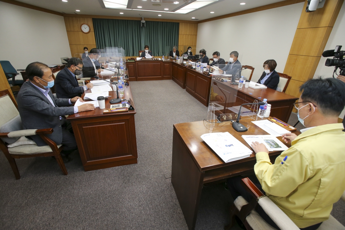 20201020-045[AP7U0912-제244회 임시회 산업건설위원회 소관 조례안 심사활동.JPG