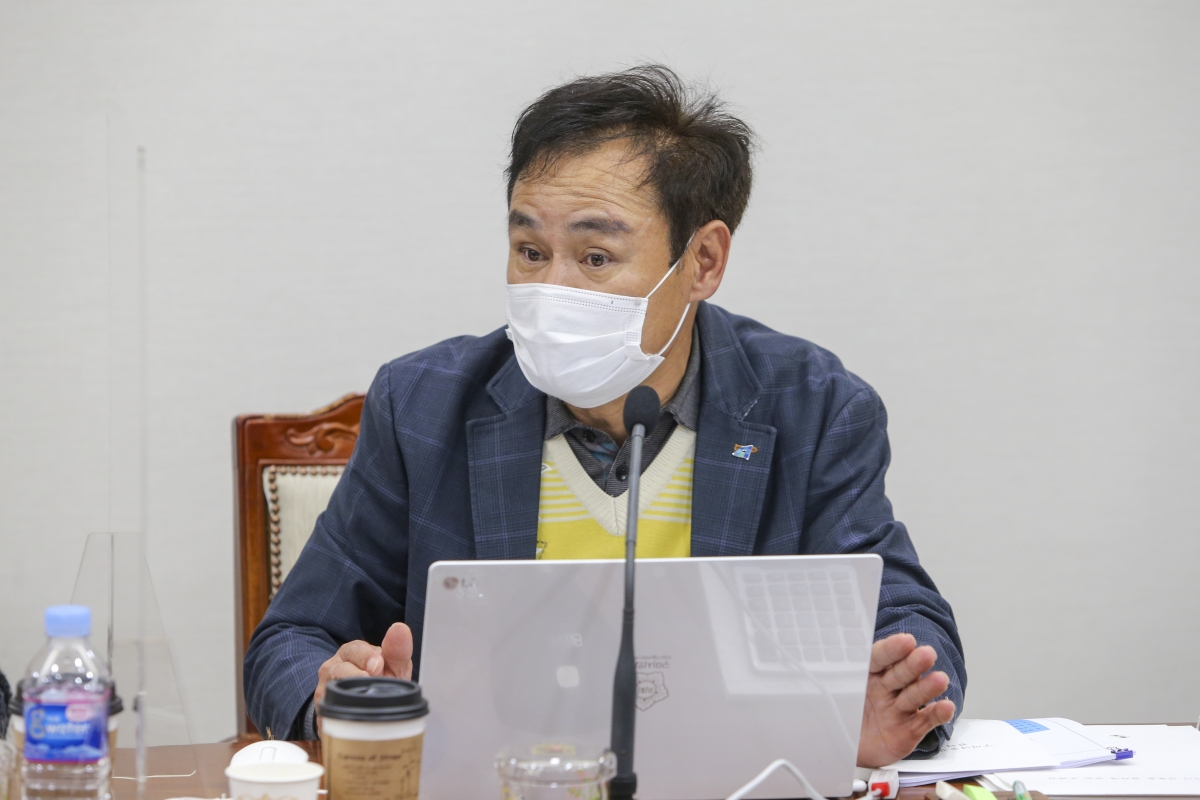 20201126-026[AP7U3708-제245회 정례회 기획행정위원회 조례안 심사활동.JPG