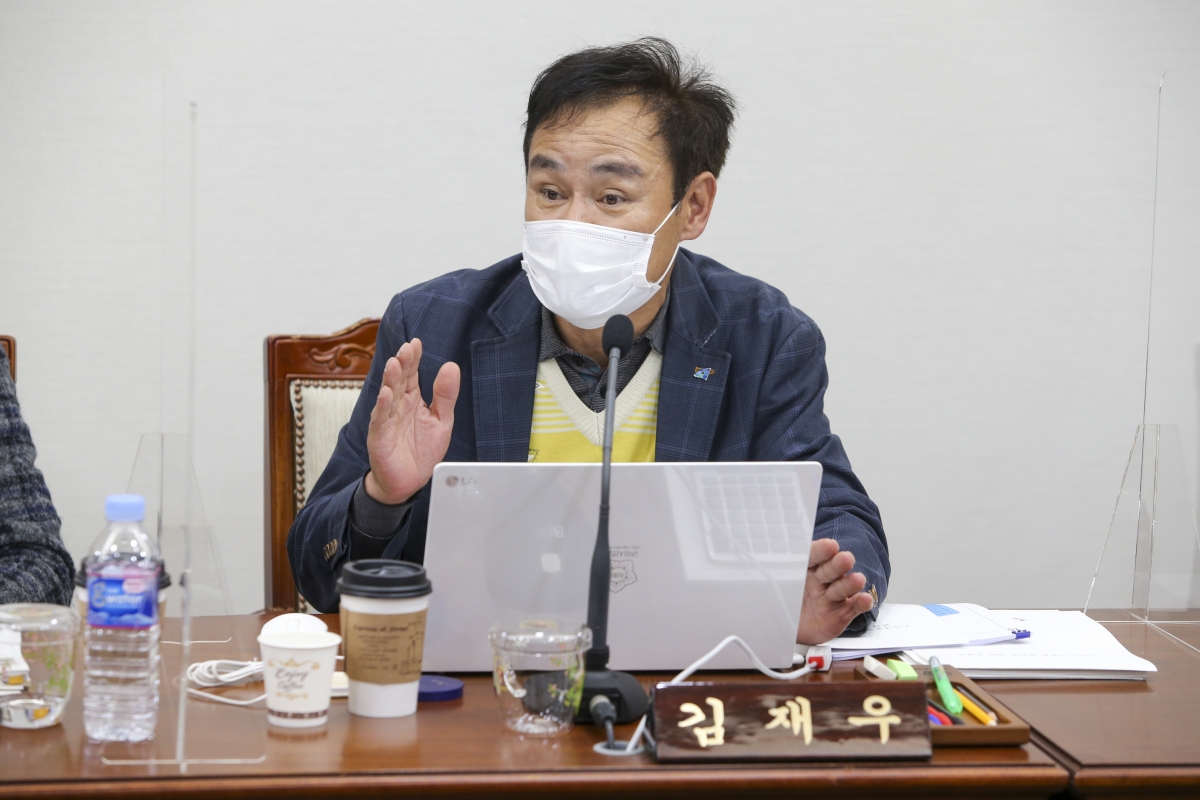 20201126-027[AP7U3710-제245회 정례회 기획행정위원회 조례안 심사활동.JPG