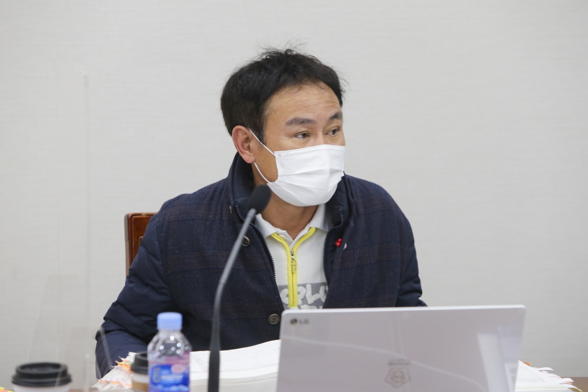 20201201-008[AP7U4157-제245회 정례회 기획행정위원회 소관 2021년도 예산안 및 기금운용계획안 예비심사활동.JPG