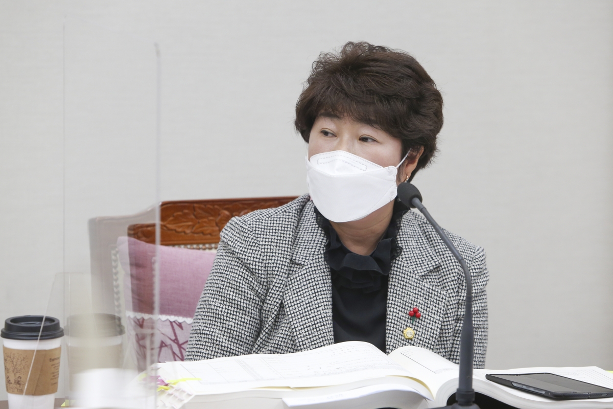 20201201-010[AP7U4164-제245회 정례회 기획행정위원회 소관 2021년도 예산안 및 기금운용계획안 예비심사활동.JPG