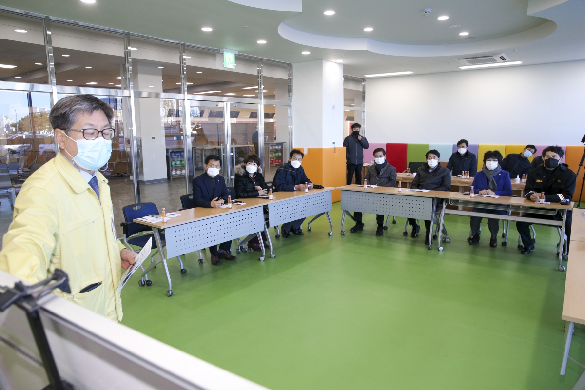 20201214-060[AP7U4985-제245회 제2차 정례회시 기획행정위원회 구미시복합스포츠센터 방문.JPG