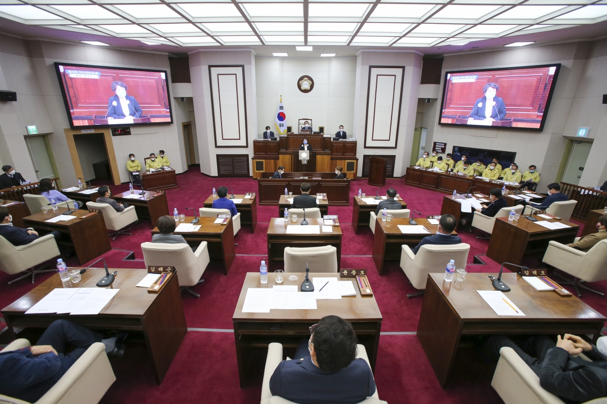 20210128-036[AP7U6666-제246회 임시회 제1차 본회의시 이지연 의회운영위원회 부위원장 대구취수원 구미이전반대 특별위원회 구성결의안 제안설명.jpg