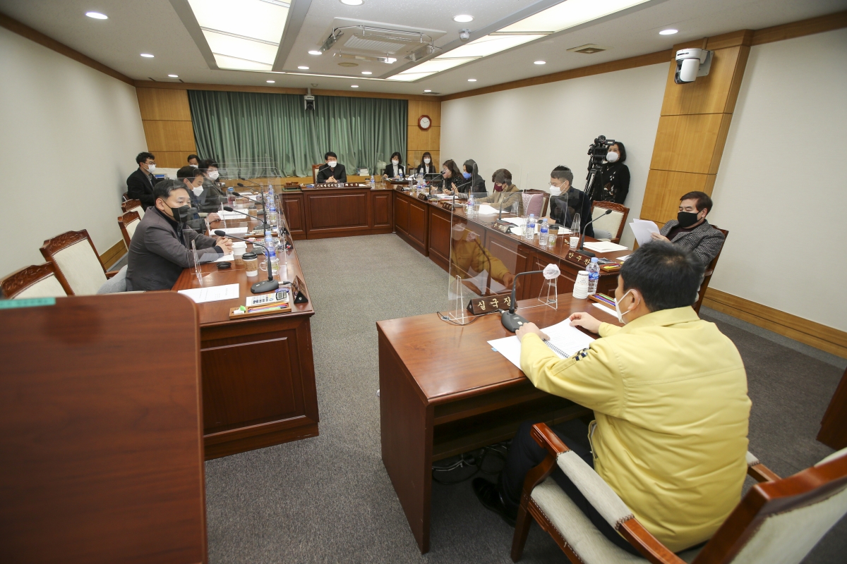 20210203-001[AP7U6993-제246회 임시회 기획행정위원회 조례안 심사활동.jpg