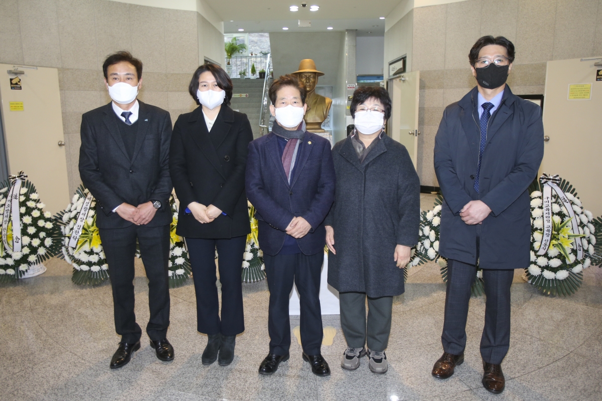 20210301-048[AP7U7631-3.1절 기념 왕산 허위 선생 추념.jpg