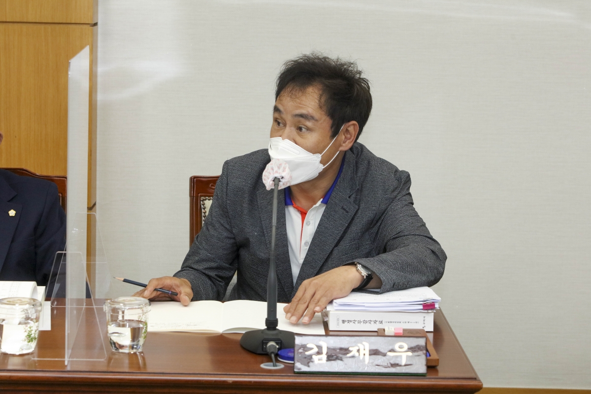 20210603-012[IMG_9026-제250회 정례회시 의회운영위원회 소관 행정사무감사 활동.jpg