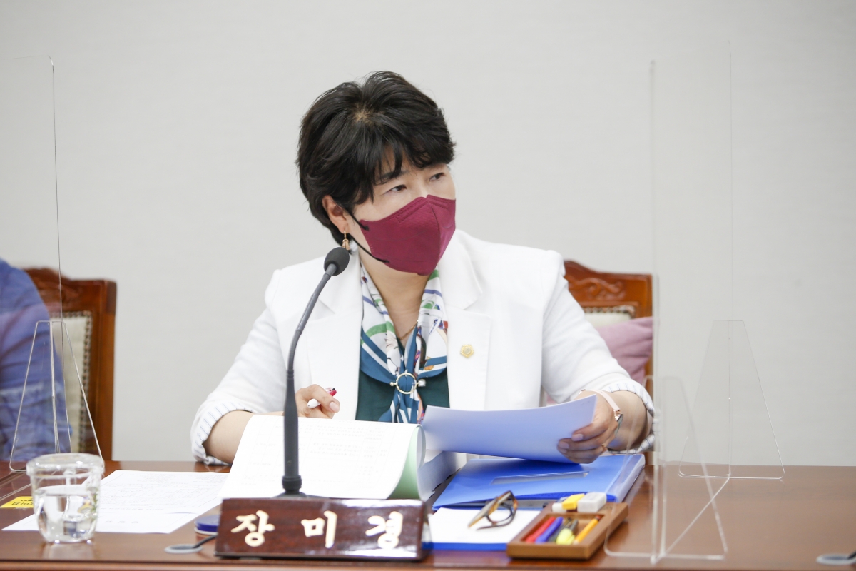 20210603-061[_P7U0550-제250회 정례회시 기획행정위원회 소관 행정사무감사 활동.jpg