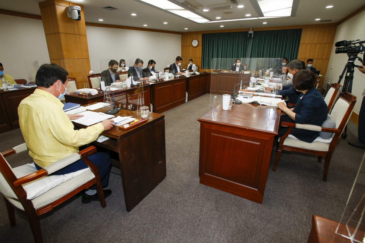 20210603-071[_P7U0680-제250회 정례회시 산업건설위원회 소관 행정사무감사 활동.jpg