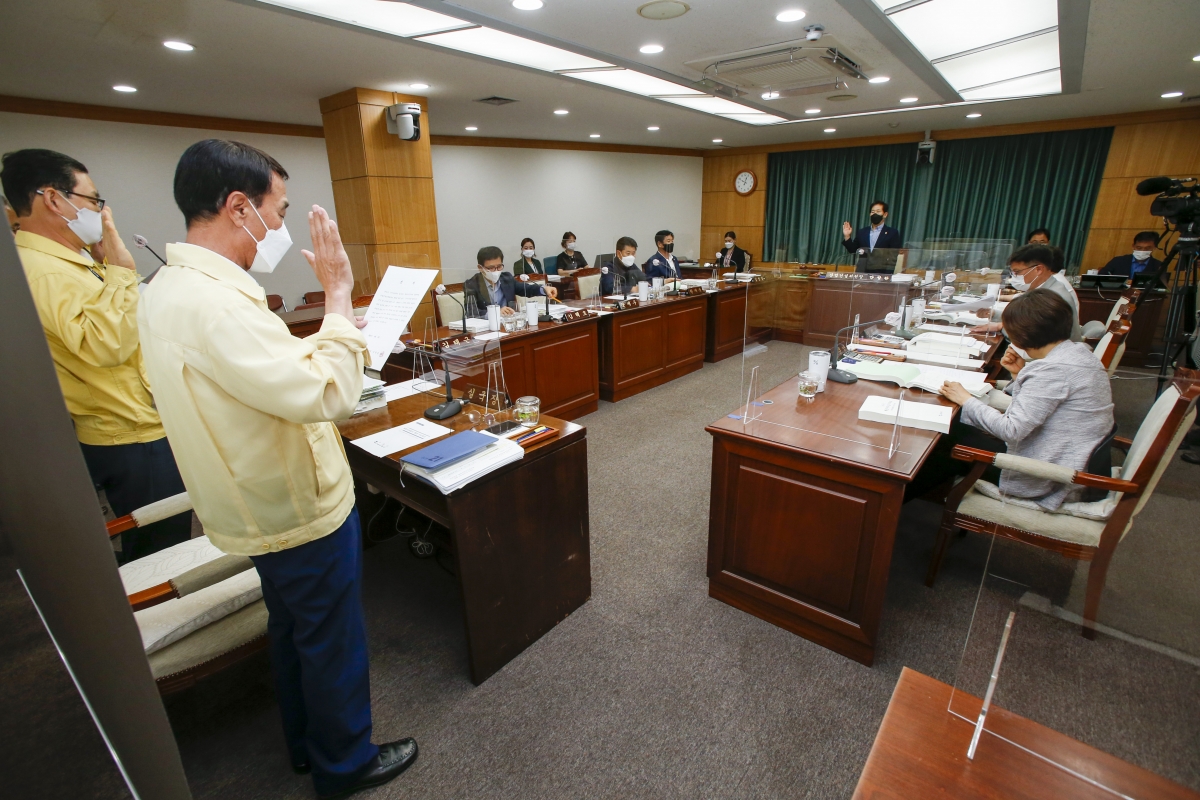 20210608-003[_P7U0911-제250회 정례회시 산업건설위원회 소관 행정사무감사 활동.jpg