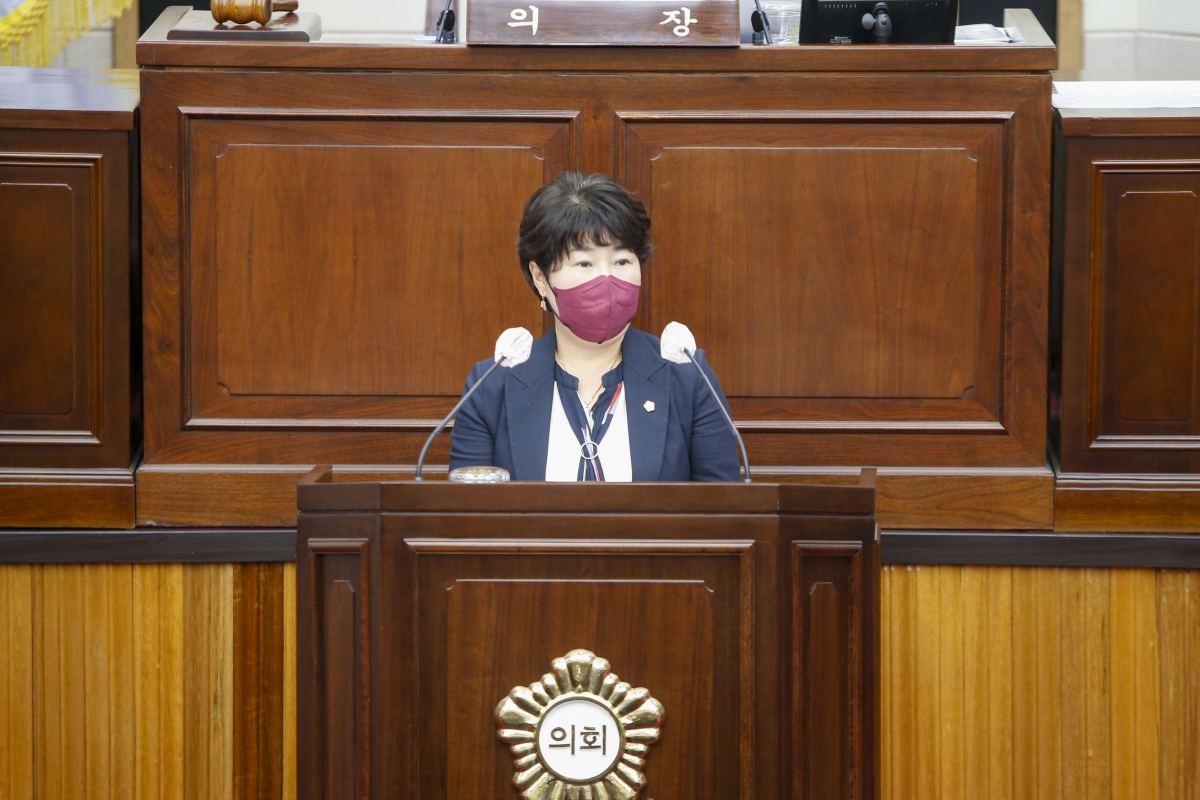20210623-085[_P7U2091-제250회 정례회 제2차 본회의시 장미경 예산결산특별위원장 2021년도 제1회 추가경정예산안 및 기금운영계획변경안 심사결과보고 .jpg
