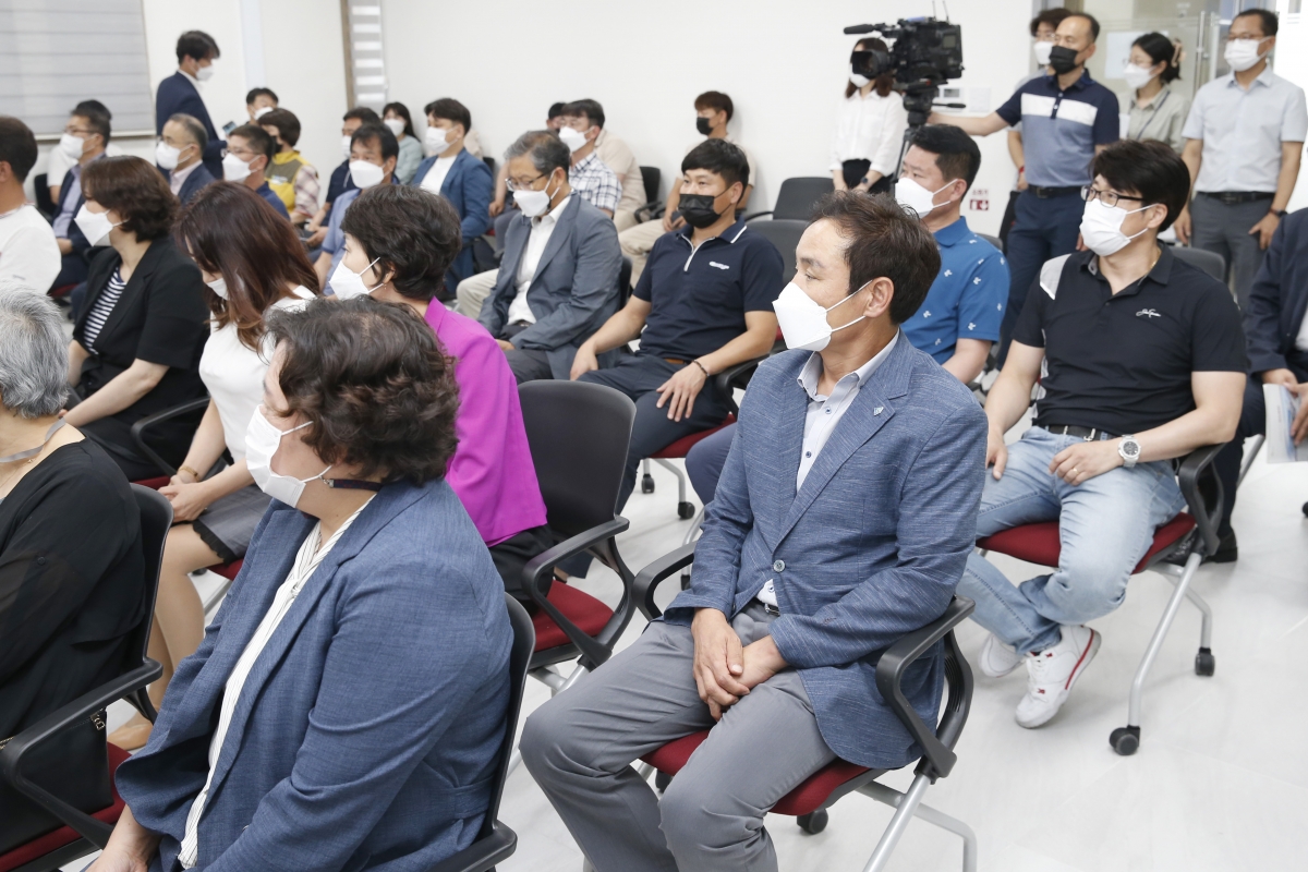 20210715-024[_P7U3947-구미시 노동자 작업복 공동세탁소 개소식.JPG