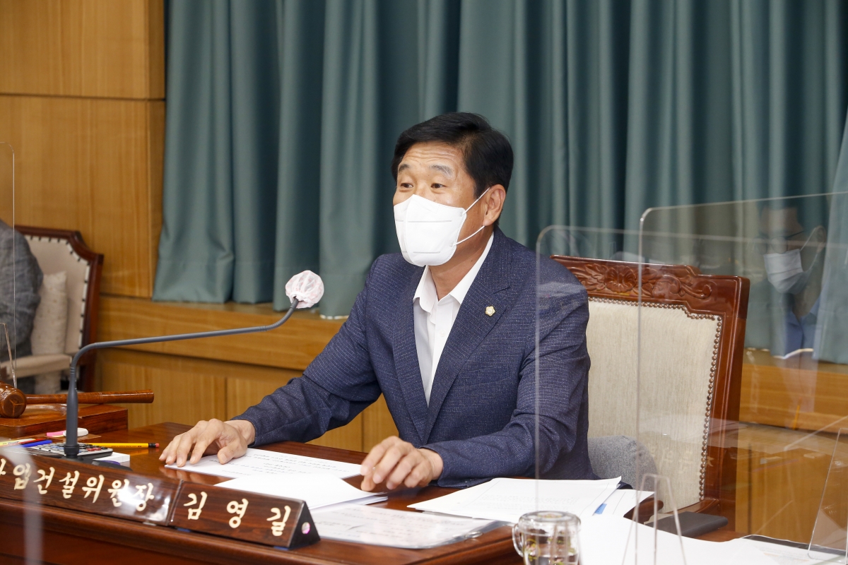 20210719-016[_P7U4304-제251회 임시회 산업건설위원회 조례안 심사활동.jpg