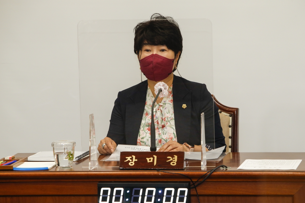 20210910-009[_P7U5140-제252회 임시회 기획행정위원회 조례안 심사활동.jpg