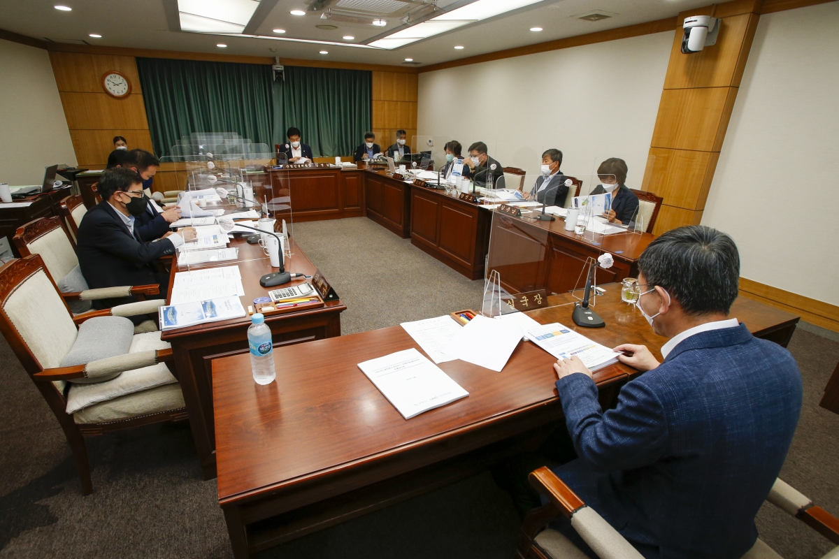 20210913-016[_P7U5313-제252회 임시회 산업건설위원회 2021년도 제2회 추가경정예산안 예비심사활동.jpg