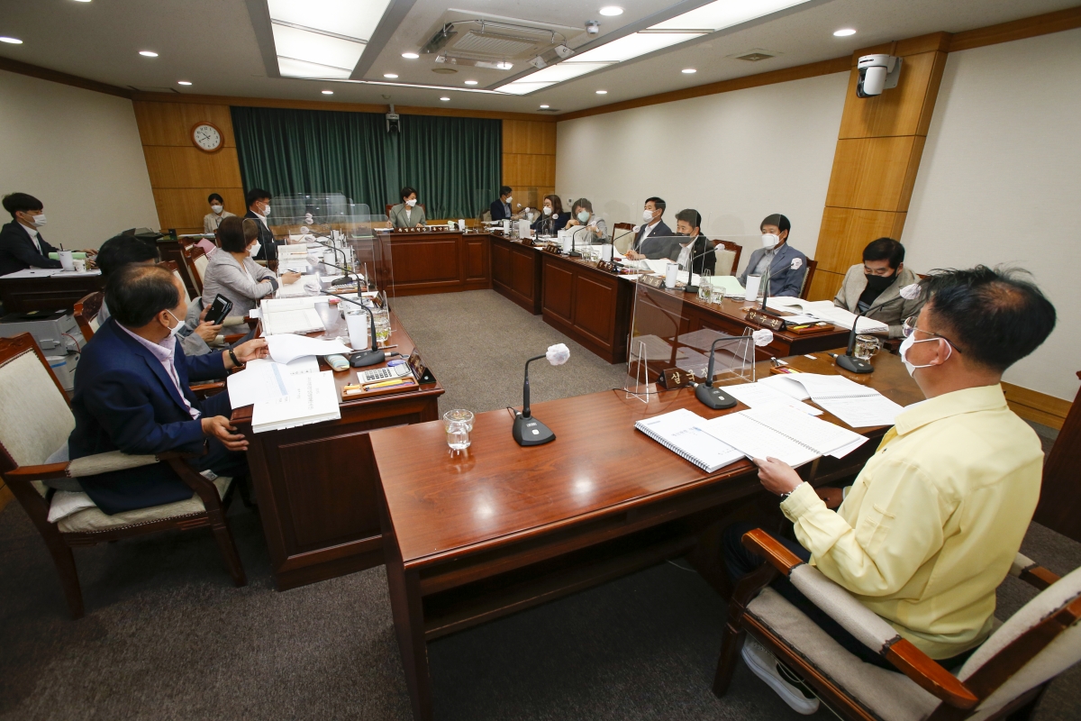 20210914-006[_P7U5472-제252회 임시회 예산결산특별위원회 2021년도 제2회 추가경정예산안 심사활동.jpg