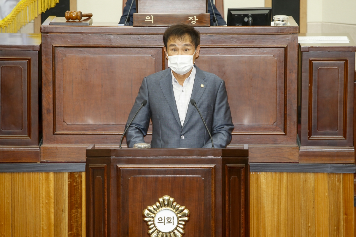 20210915-004[_P7U5569-제252회 임시회 제2차 본회의시 김재우 의원 5분 자유발언.jpg