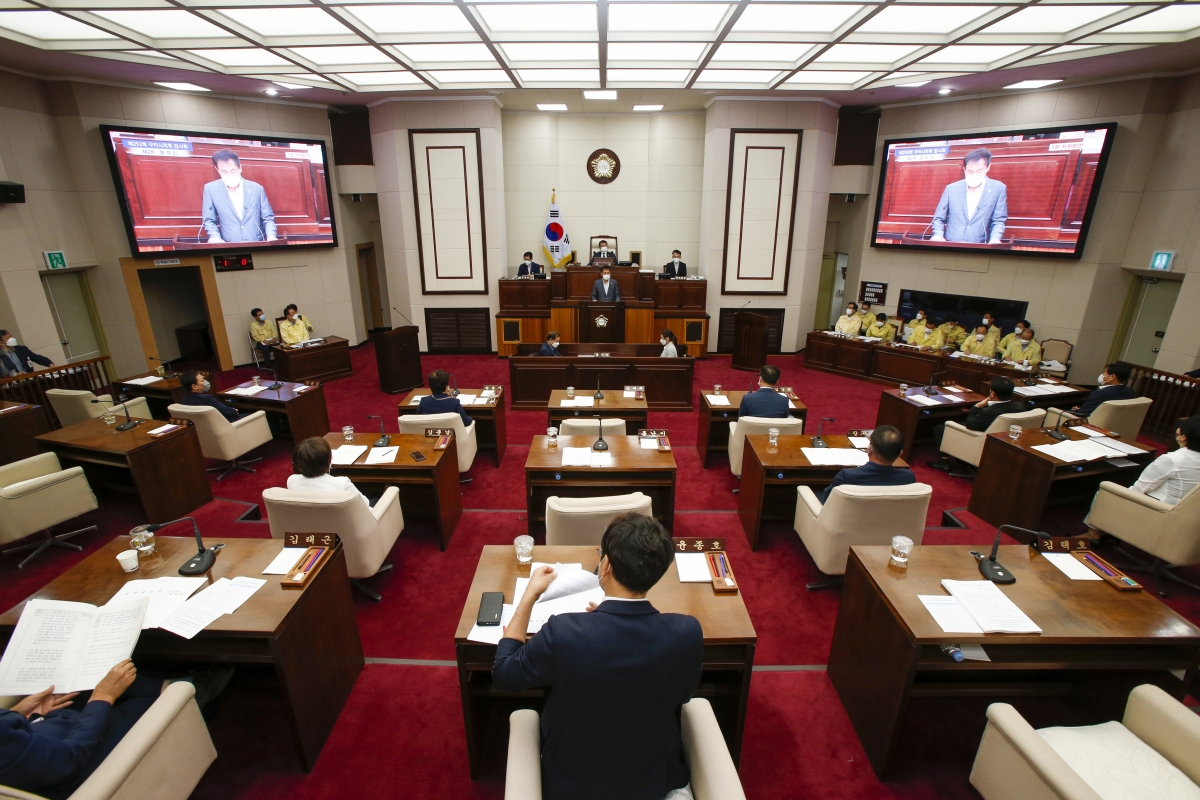 20210915-008[_P7U5581-제252회 임시회 제2차 본회의시 김재우 의원 5분 자유발언.jpg