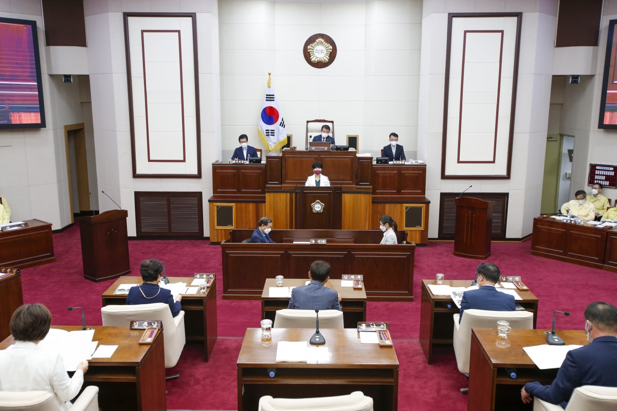 20210915-019[_P7U5609-제252회 임시회 제2차 본회의시 장미경 대구취수원구미이전반대특별부위원장 특별위원회 활동결과보고.jpg