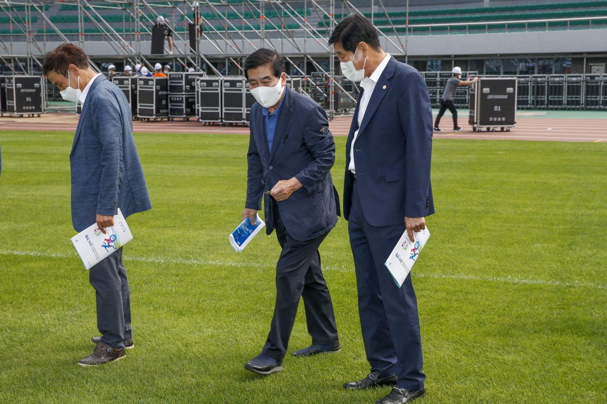 20210929-060[_P7U6113-1-구미시의회 의원 제41회 전국체전 준비 현장 설명회.jpg