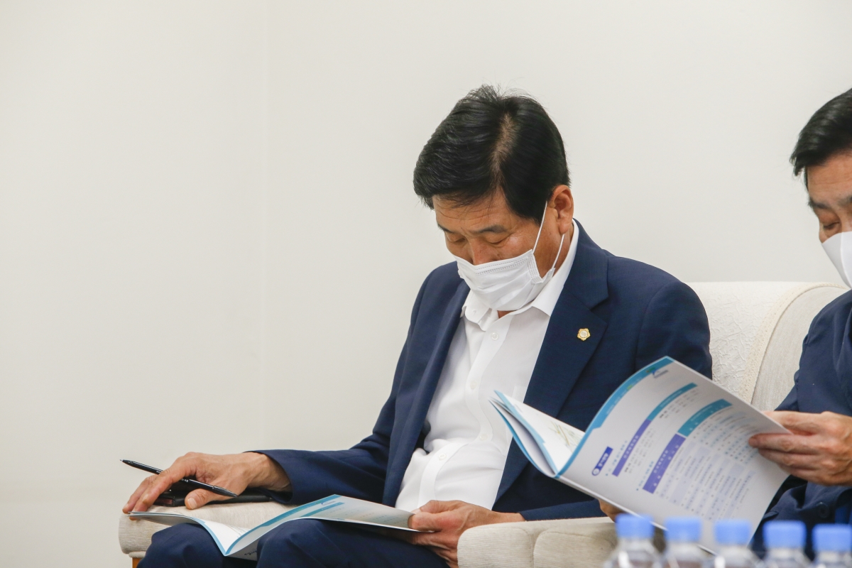 20210929-021[_P7U6040-1-구미시의회 의원 제41회 전국체전 준비 현장 설명회.jpg