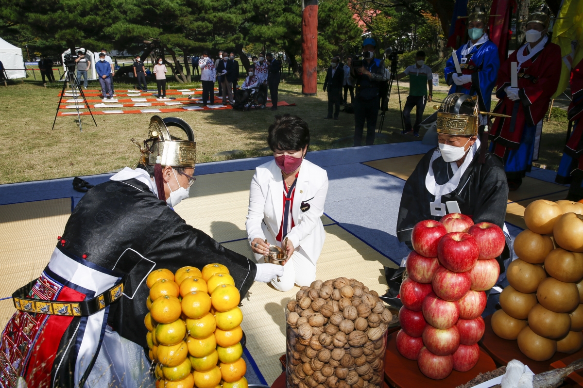 20211003-017[_P7U6337-제41회 전국장애인체육대회 성화 채화식.jpg