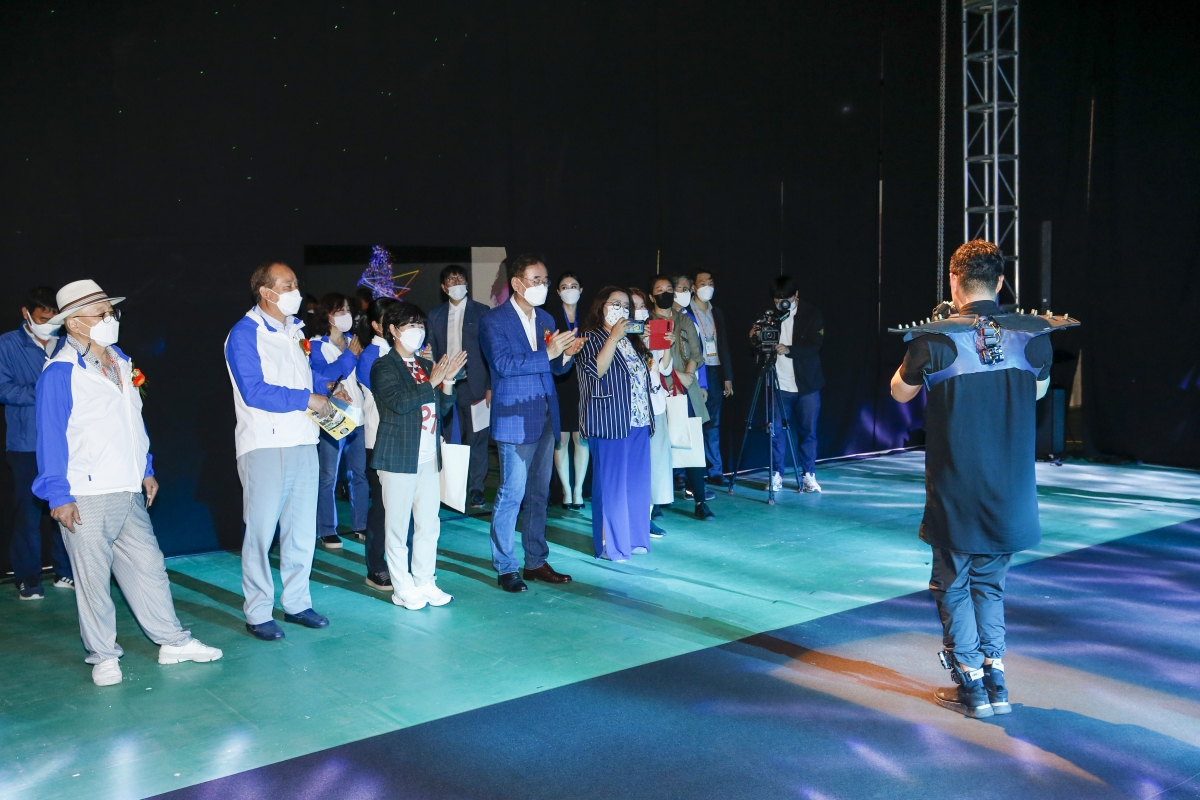 20211008-160[_P7U7174-전국체전 기념 대국민화합 문화체전 개막식.jpg