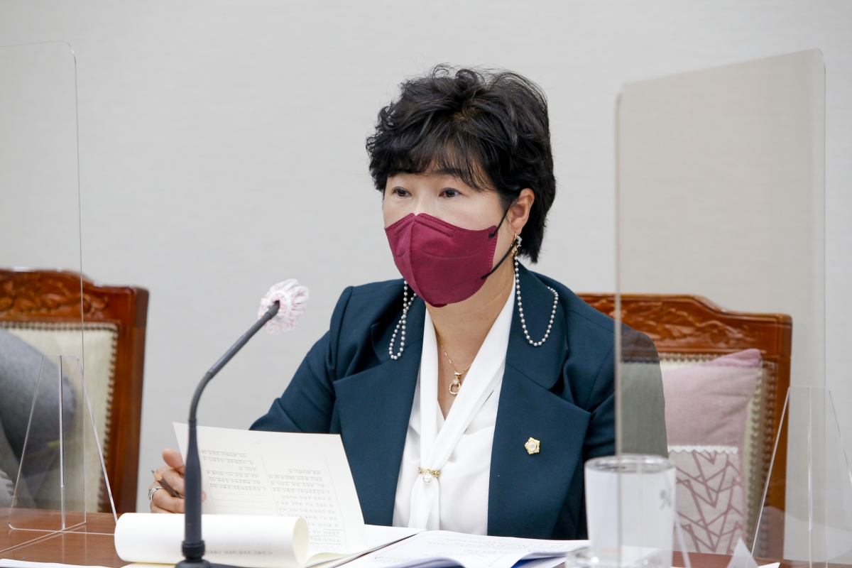 20211022-017[_P7U8826-제253회 임시회시 기획행정위원회 조례안 심사활동.jpg