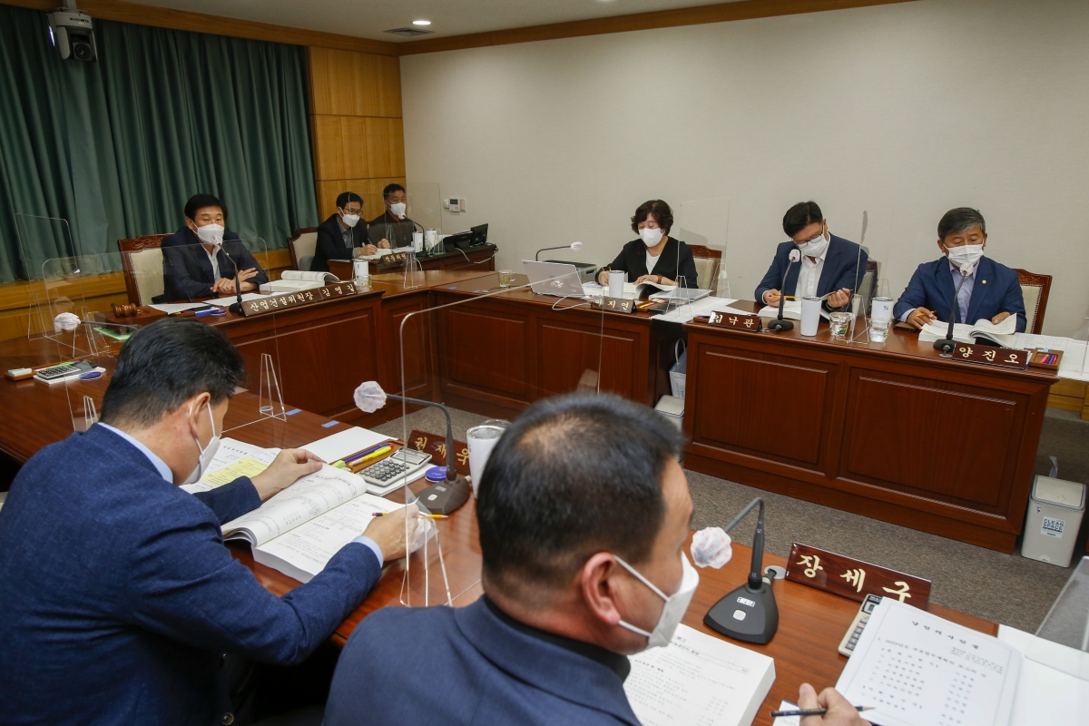 20211027-032[_P7U9250-제253회 임시회시 산업건설위원회 소관 2022년도 주요업무계획안 심사활동.jpg