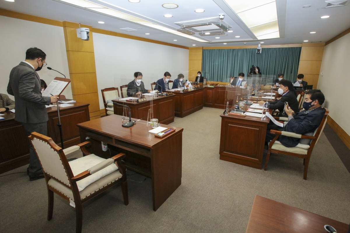 20211118-001[IMG_9982-폐회중 의회운영위원회 활동.jpg