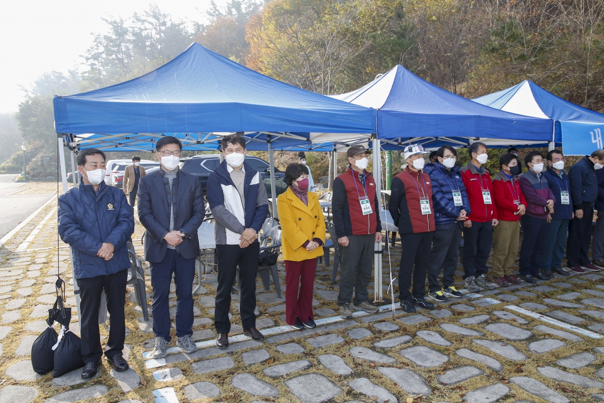 20211120-006[_P7U1060-제37회 구미시산악연맹 산신제.jpg