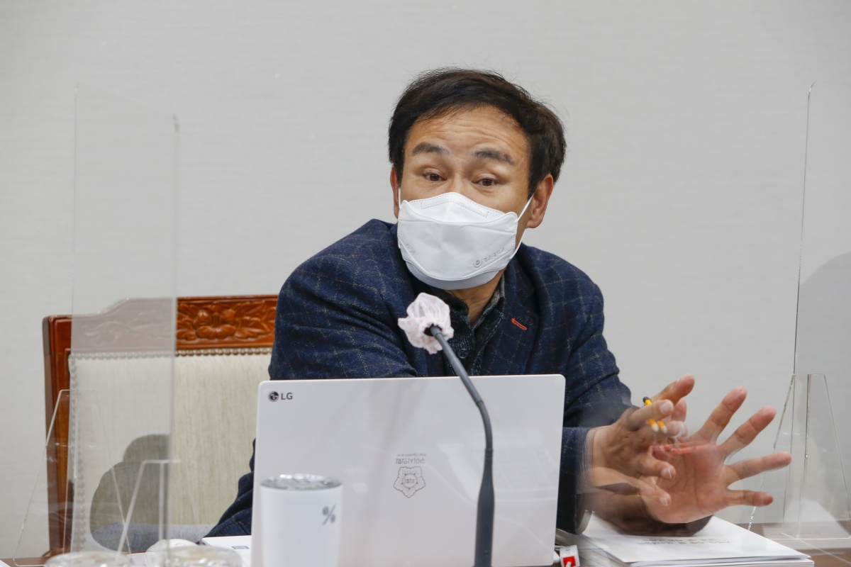 20211126-008[_P7U1393-제254회 정례회 기획행정위원회 조례안 심사활동.jpg