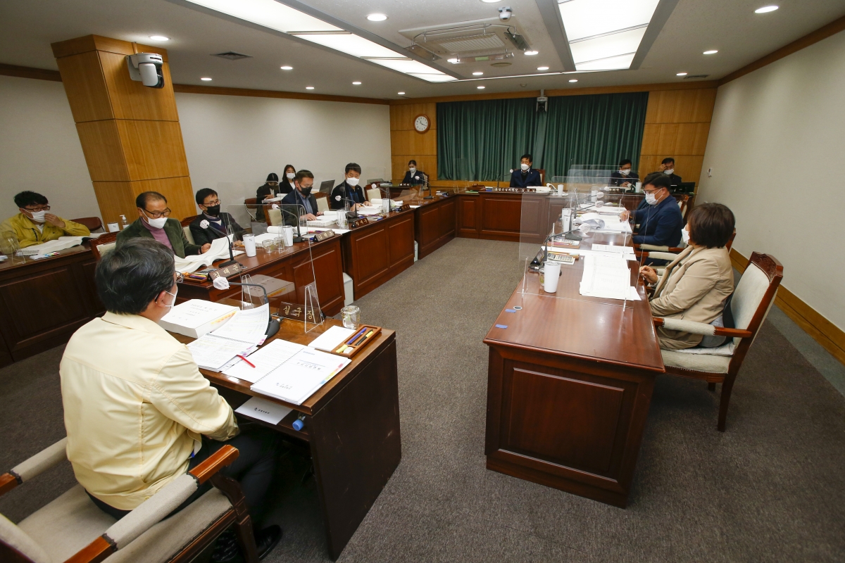 20211129-039[_P7U1593-제253회 정례회시 산업건설위원회 소관 2022년도 예산안 예비심사활동.jpg