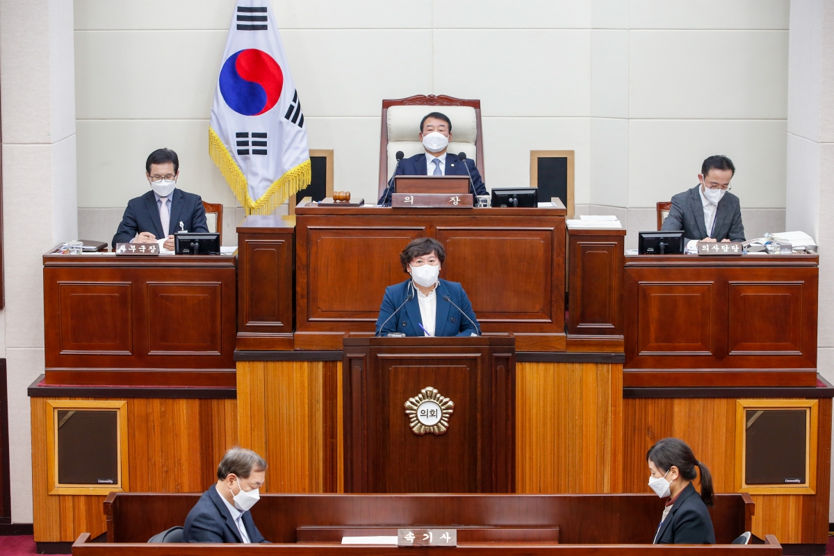 20211217-006[_P7U3583-제254회 정례회 제3차 본회의시 이지연 의원 5분 자유발언.jpg