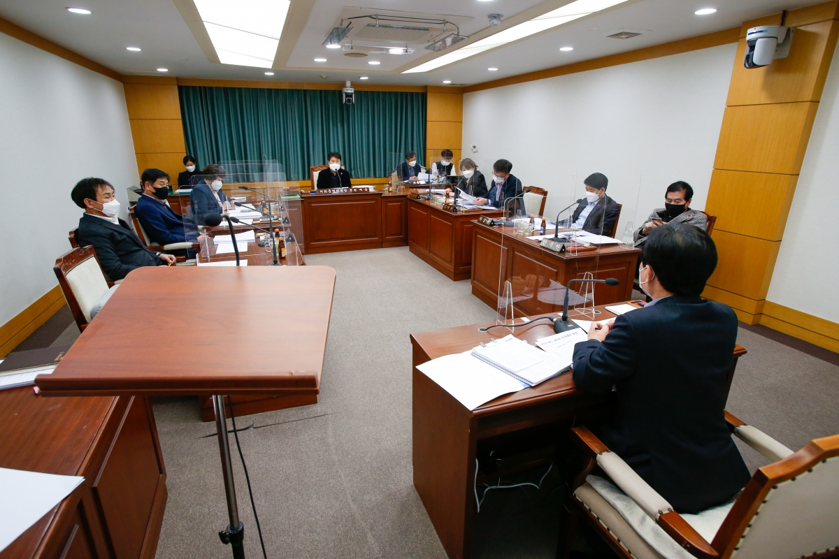 20211213-035[_P7U3192-제254회 정례회시 의회운영위원회 조례안 심사 및 2021년도 제3회 추경예산안 예비심사 활동 .jpg