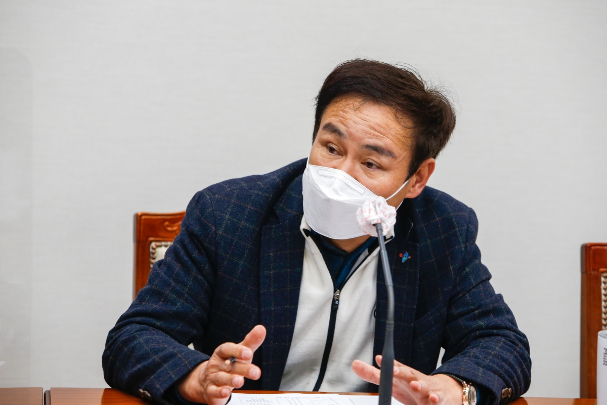 20220121-006[_P7U6145-제255회 임시회시 제2차 전국체육대회행정사무조사특별위원회 활동.jpg