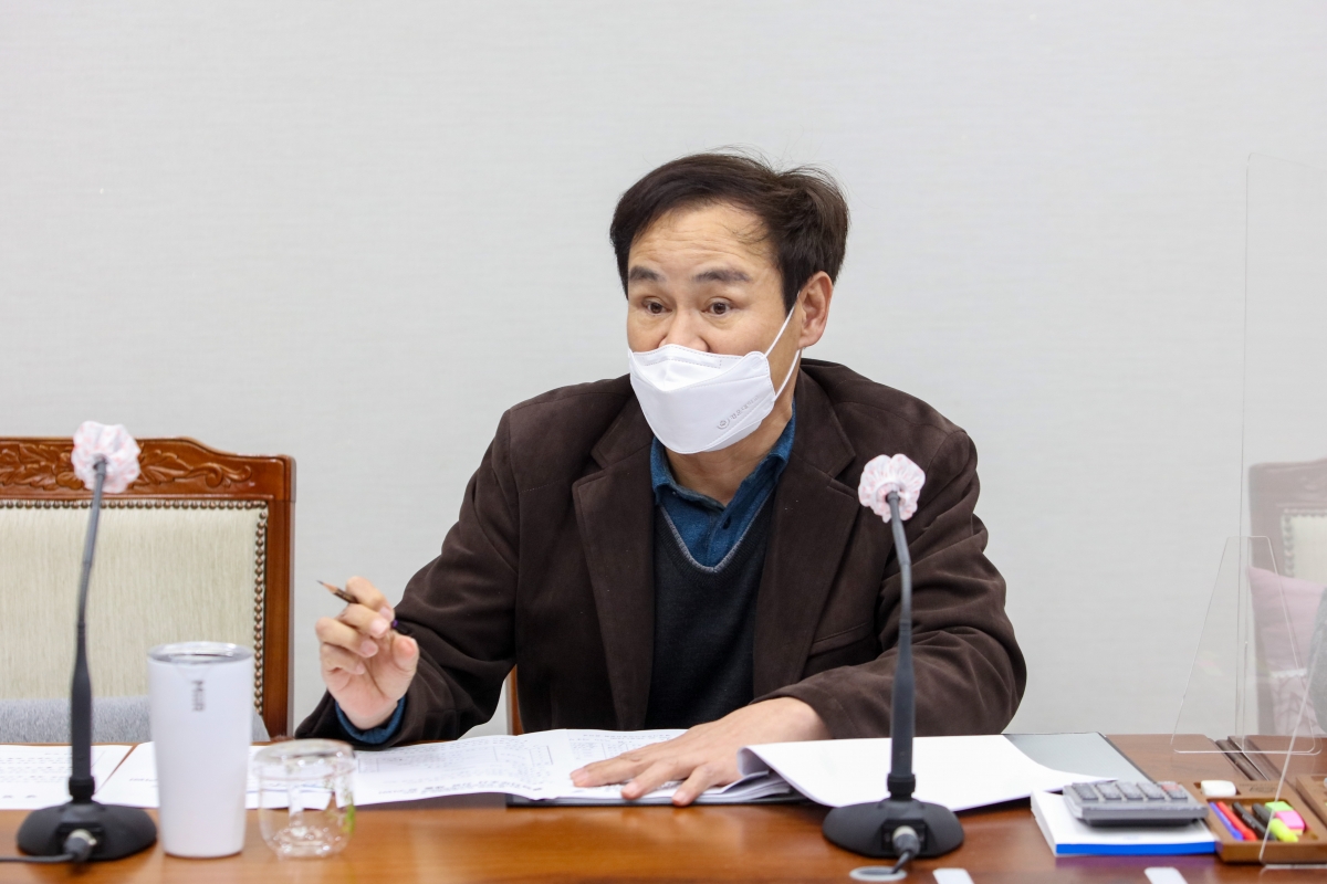 20220210-010[IMG_0613-제255회 임시회 폐회중 제3차 행정사무조사특별위원회 활동.jpg