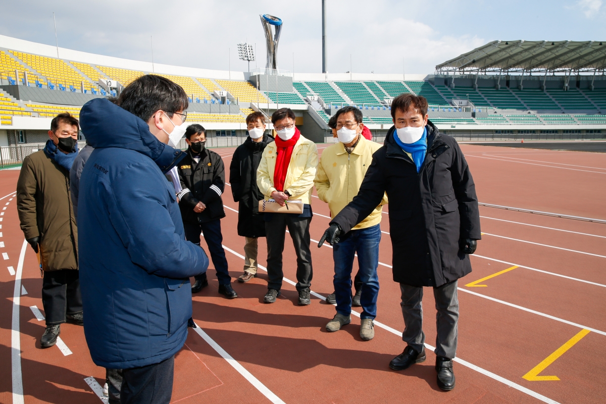 20220216-054[_P7U7554-전국체전 행정사무조사특별위원회 시민운동장 현장방문활동.jpg