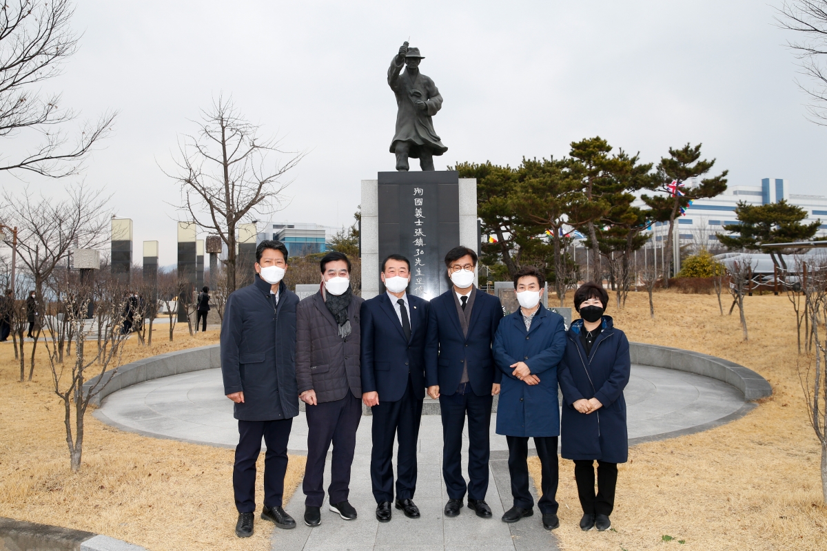 20220301-074[_P7U8610-3·1절 기념 장진홍 의사 추념.jpg