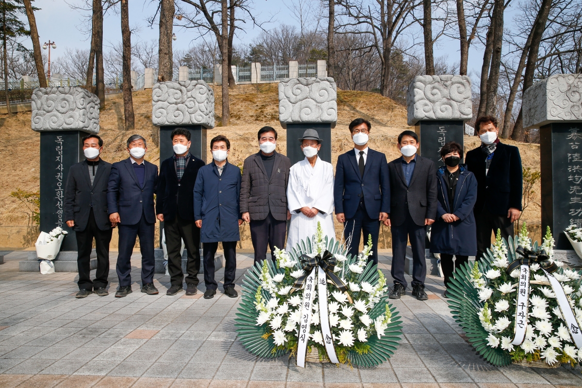 20220301-094[_P7U8663-3·1절 기념 애국지사 13위 추념.jpg