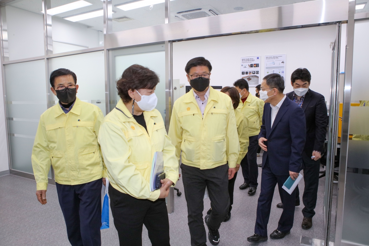 20220317-061[IMG_0407-제256회 임시회시 산업건설위원회 구미전자정보기술원 현장 방문.jpg