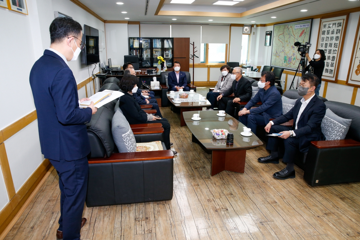 20220415-006[_P7U0362-2021 회계연도 결산검사위원 위촉식.JPG