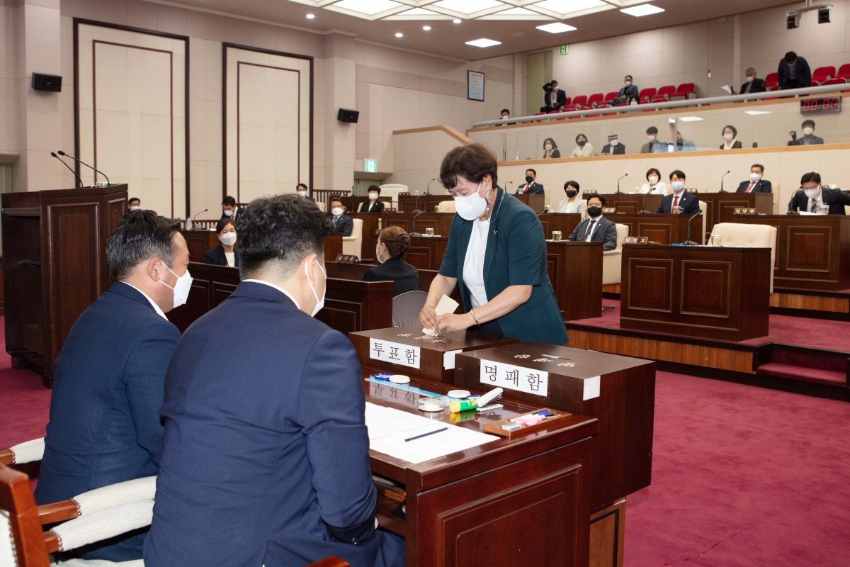 20220701-037[IMG_1368-제259회 임시회 제1차 본회의시 의장선거.JPG