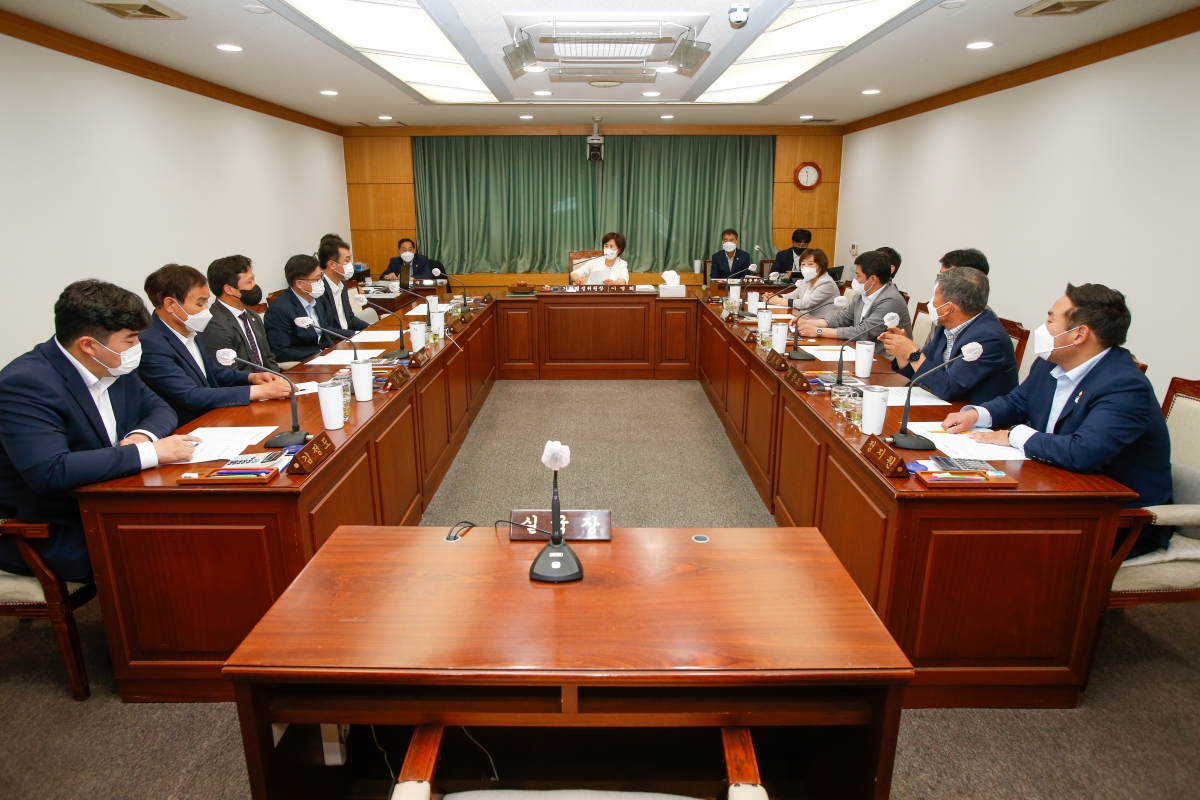 20220705-024[_P7U2742-제259회 임시회시 제1차 기획행정위원회 간사 선임의 건 활동.JPG