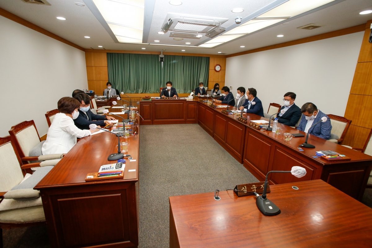 20220705-060[_P7U2852-제259회 임시회시 제1차 윤리특별위원회 위원장 및 간사 선임의 건 활동.JPG