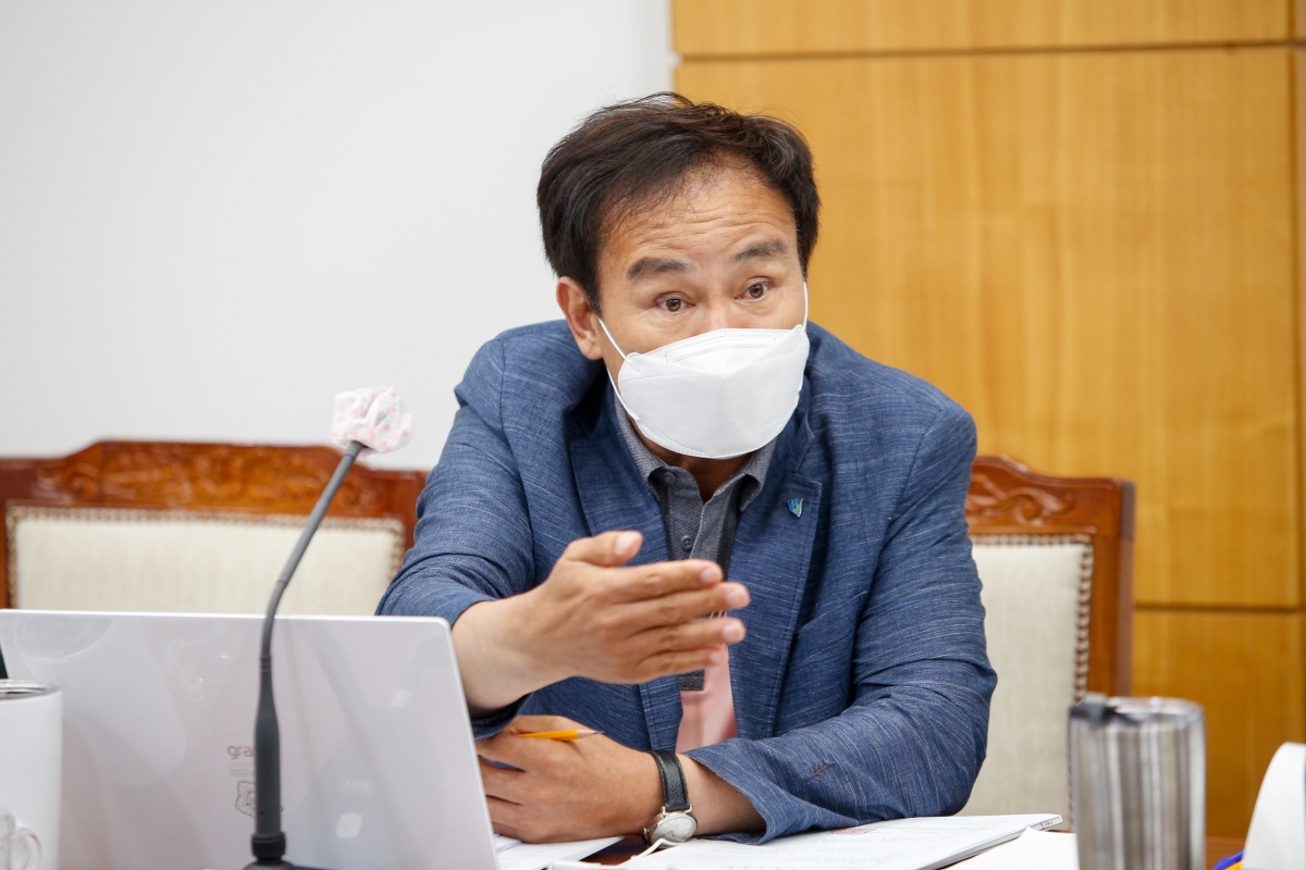 20220718-028[_P7U5671-제260회 임시회 기획행정위원회 조례안 심사활동.JPG