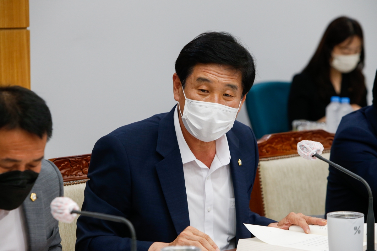 20220713-088[_P7U4342-제260회 임시회시 산업건설위원회 소관 2022년도 주요업무 보고의 건 활동.JPG