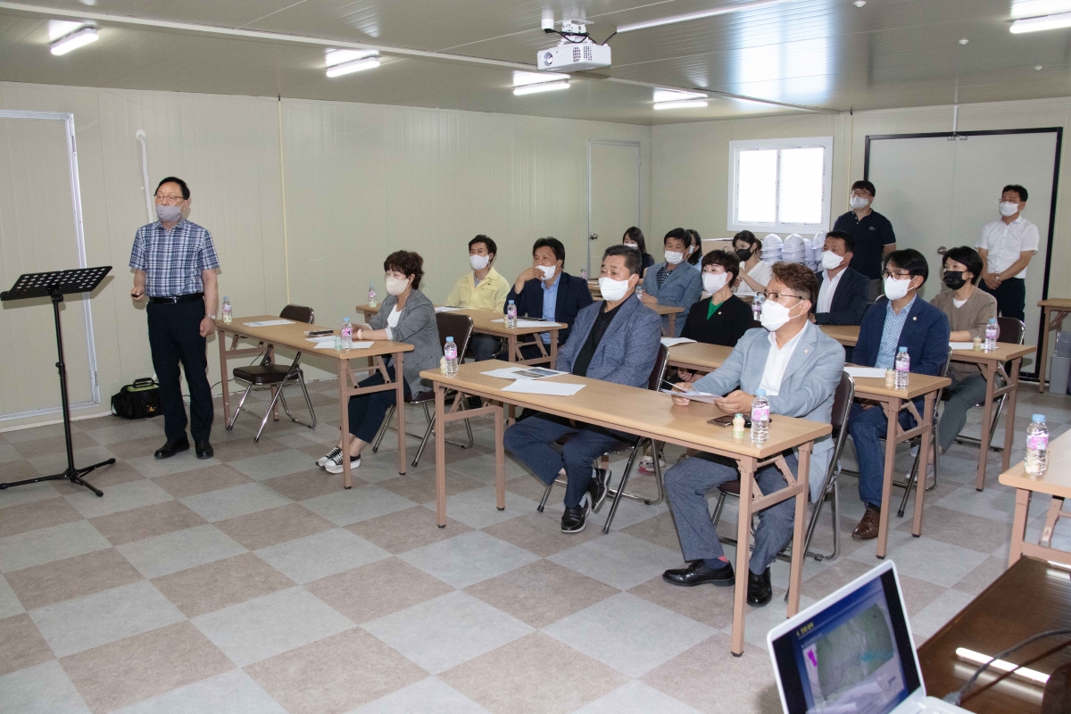 20220719-185[IMG_1658-제260회 임시회 산업건설위원회 구평-칠곡중리간 직주연계도로 개설공사 현장방문.JPG