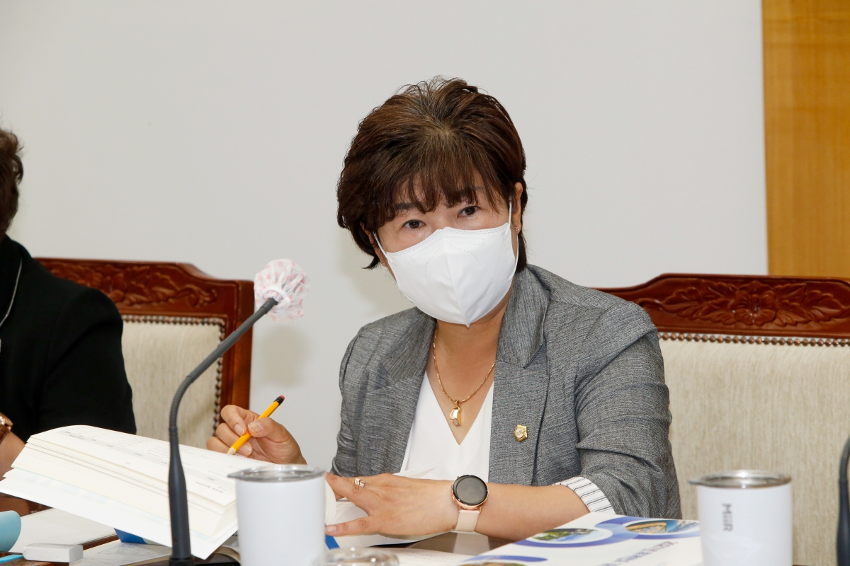 20220902-081[_P7U0392-제261회 제1차 정례회 제1차 산업건설위원회 소관 조례안 및 2021회계연도 세입·세출결산승인안 예비심사 활동.JPG