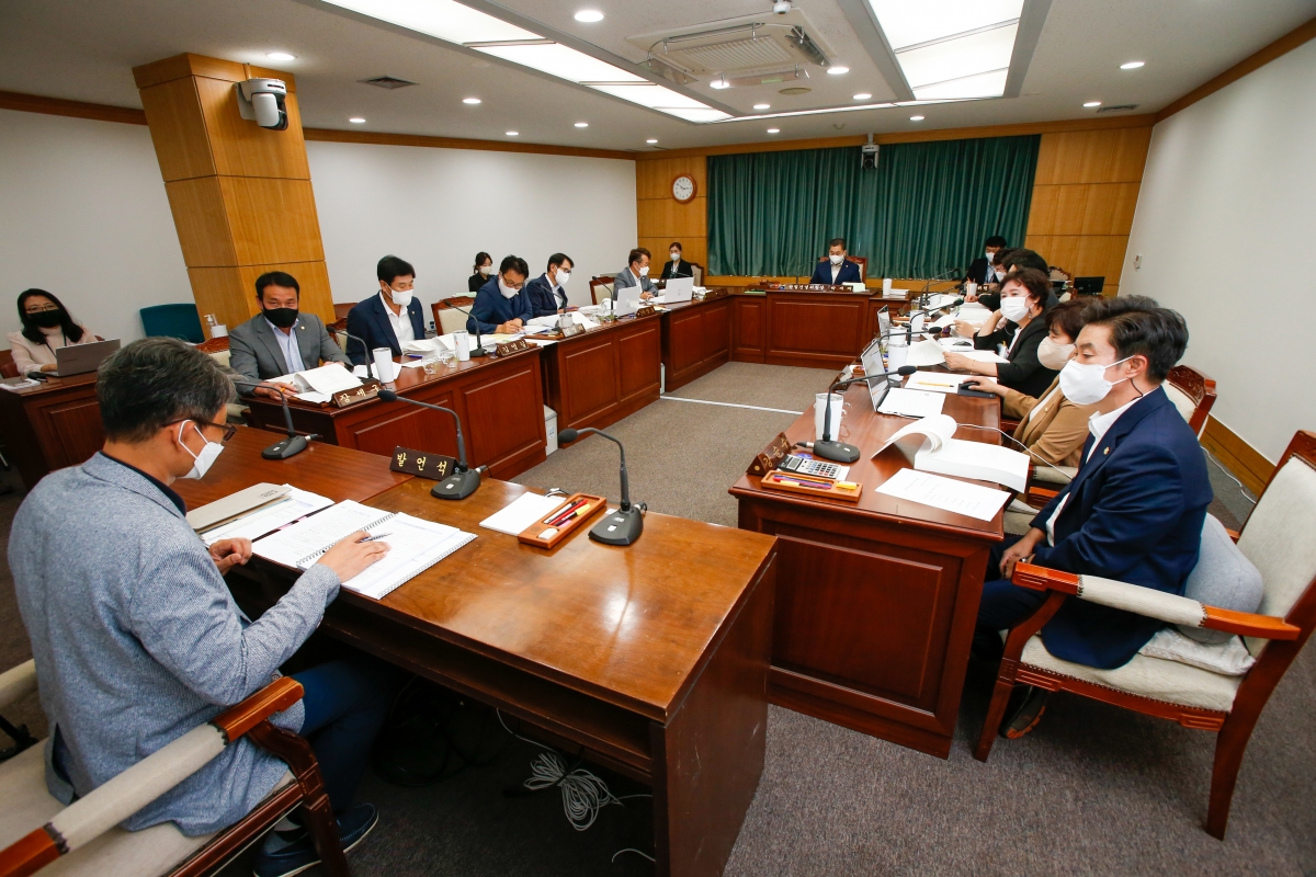 20220914-038[_P7U1764-제261회 제1차 정례회 산업건설위원회 소관 2022년도 행정사무감사 활동.JPG