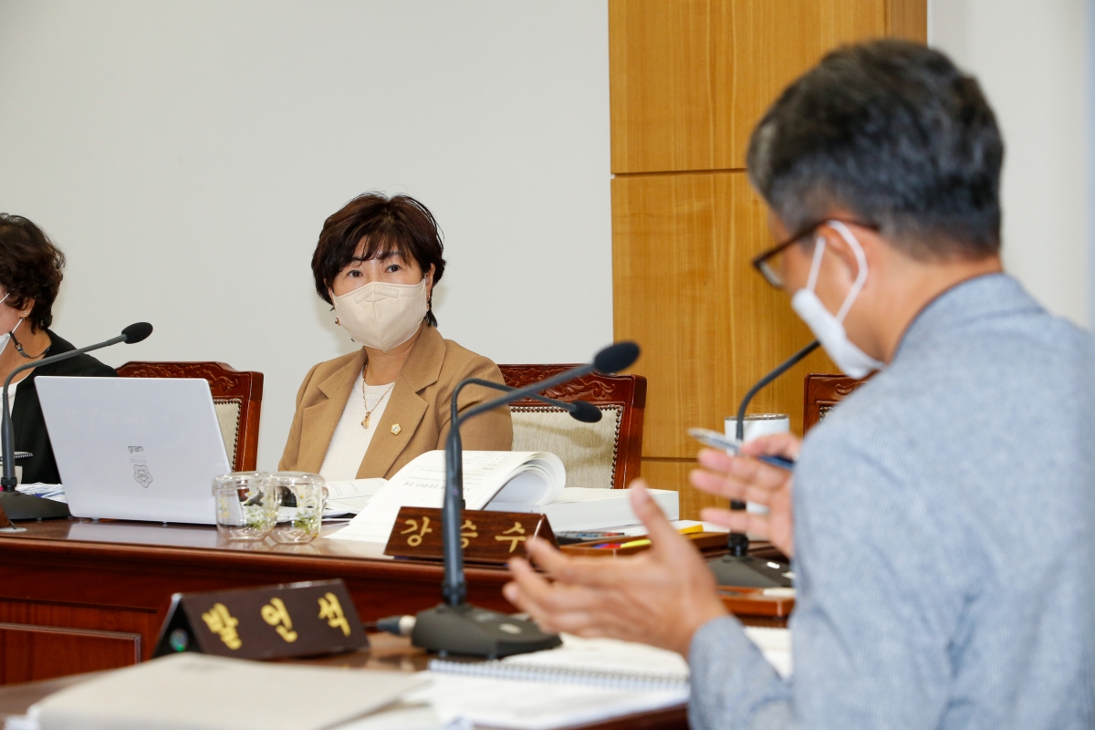 20220914-052[_P7U1822-제261회 제1차 정례회 산업건설위원회 소관 2022년도 행정사무감사 활동.JPG